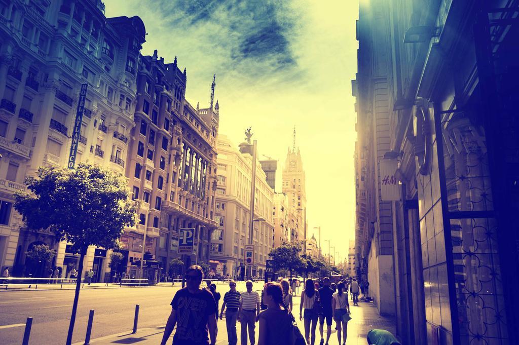 Smartrental Madrid Gran Via Apartments ภายนอก รูปภาพ