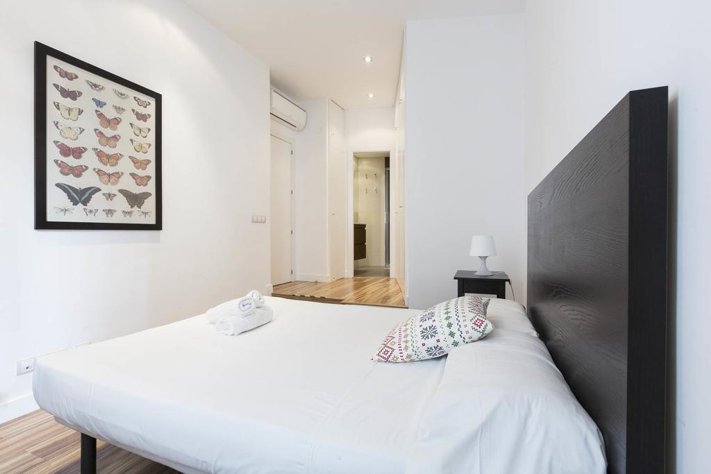 Smartrental Madrid Gran Via Apartments ภายนอก รูปภาพ