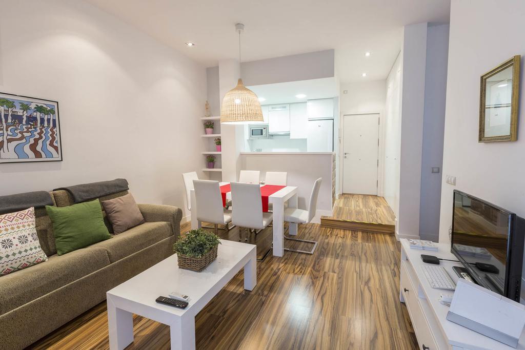 Smartrental Madrid Gran Via Apartments ภายนอก รูปภาพ