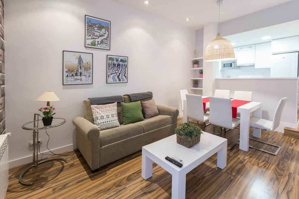Smartrental Madrid Gran Via Apartments ภายนอก รูปภาพ